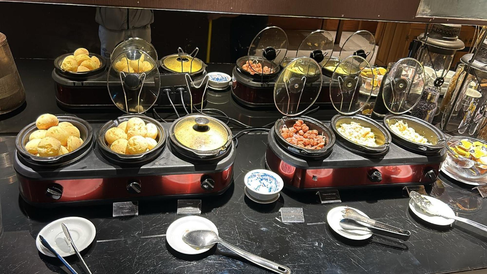 Jade Hotel Brasilia Candangolandia Εξωτερικό φωτογραφία A selection of dim sum at a buffet
